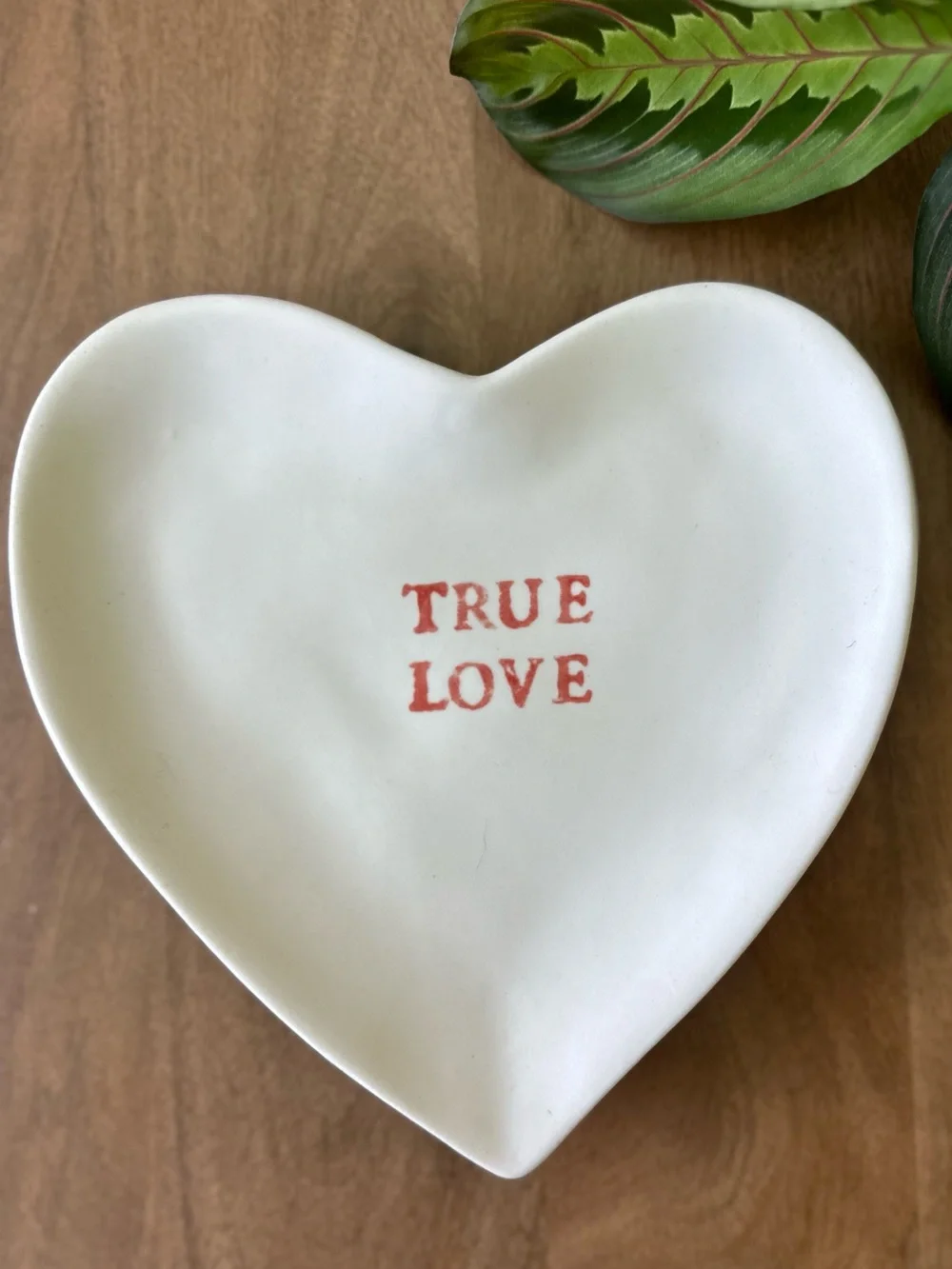 Pottery Barn Valentine Ceramic Heart Plates Set of 4